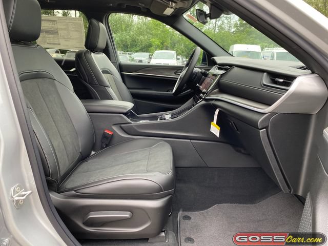 New 2026 Jeep Grand Cherokee Altitude AWD/4WD image 6