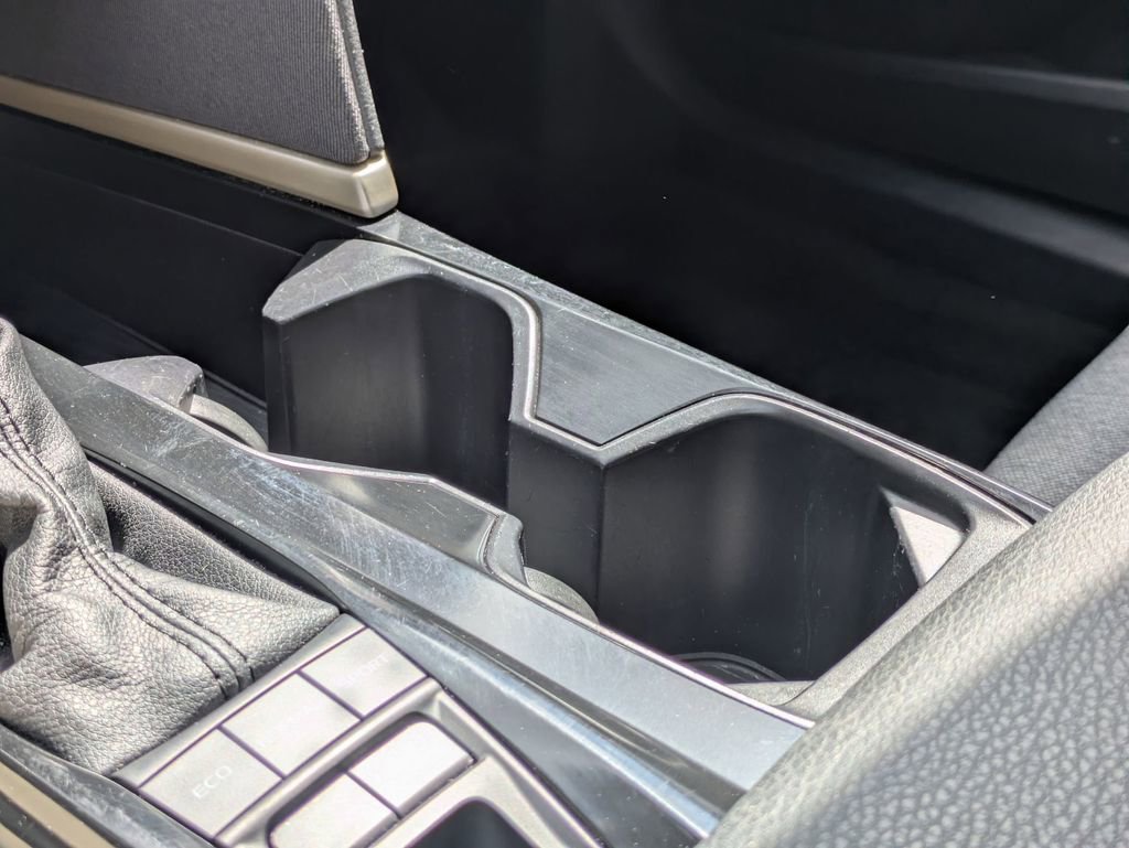 Used 2025 Toyota Camry LE image 18