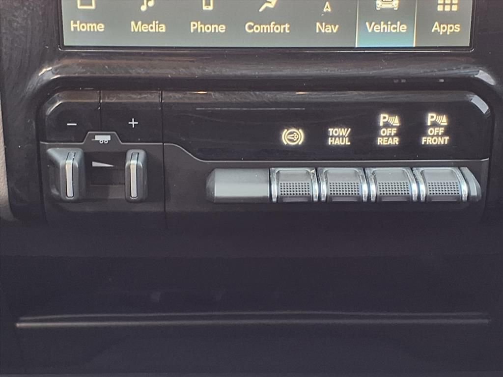 Used 2024 RAM 2500 Laramie image 31