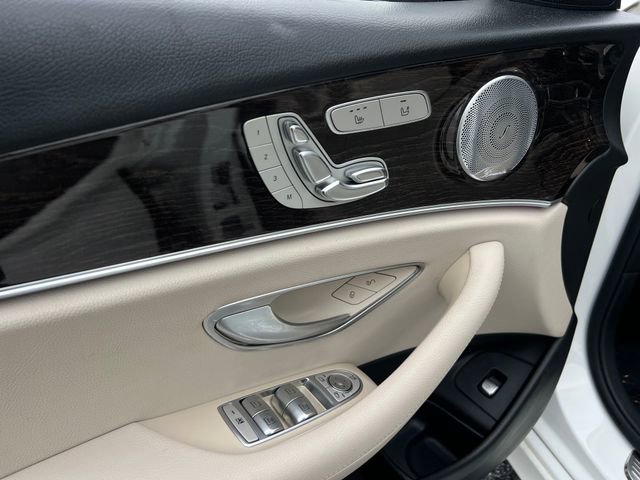 Used 2018 Mercedes-Benz E 400 4MATIC Sedan image 11