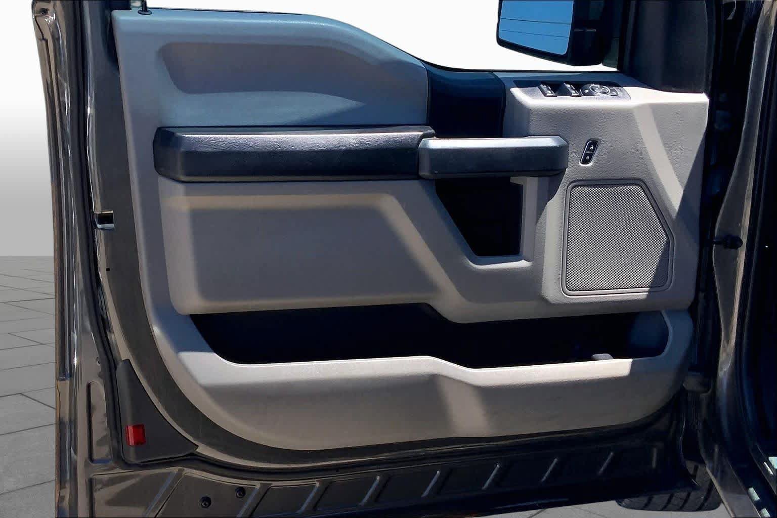 Used 2017 Ford F150 XL w/ Equipment Group 101A Mid RWD image 20