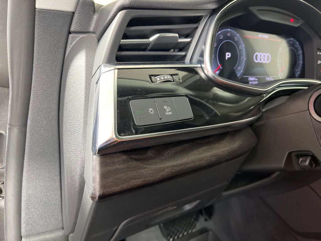 Used 2021 Audi Q8 Premium Plus w/ Premium Plus Package image 30