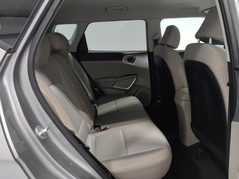 Used 2022 Kia Soul LX image 19