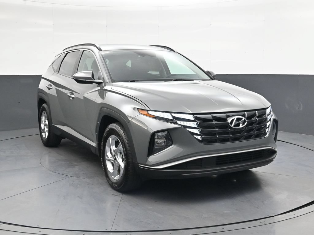 Used 2024 Hyundai Tucson SEL FWD image 2