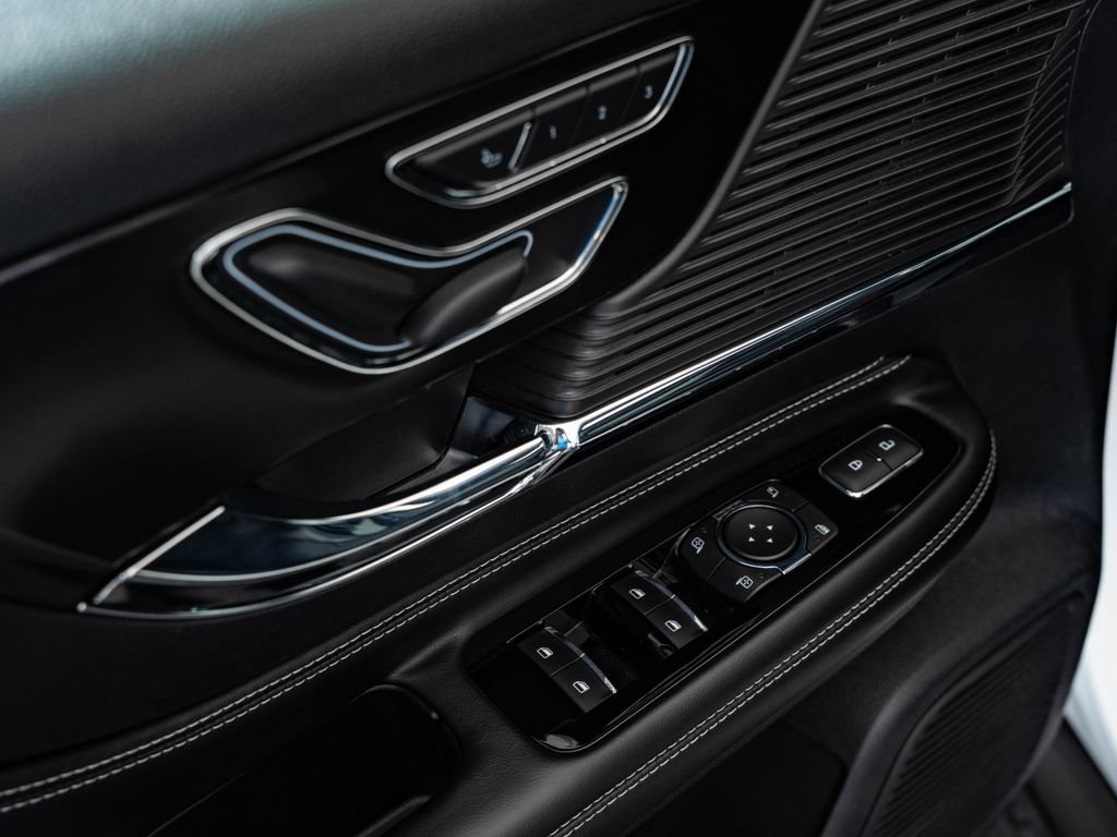 Used 2022 Lincoln Corsair AWD w/ Premium Package image 25