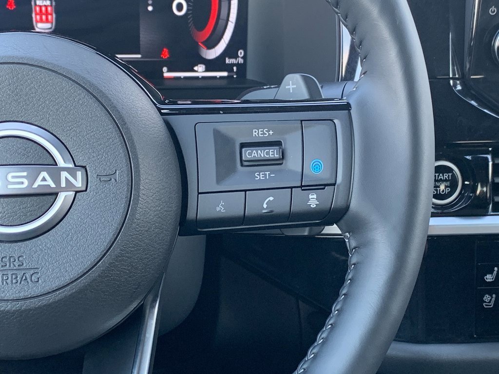 Used 2024 Nissan Pathfinder Platinum w/ Cargo Package image 14