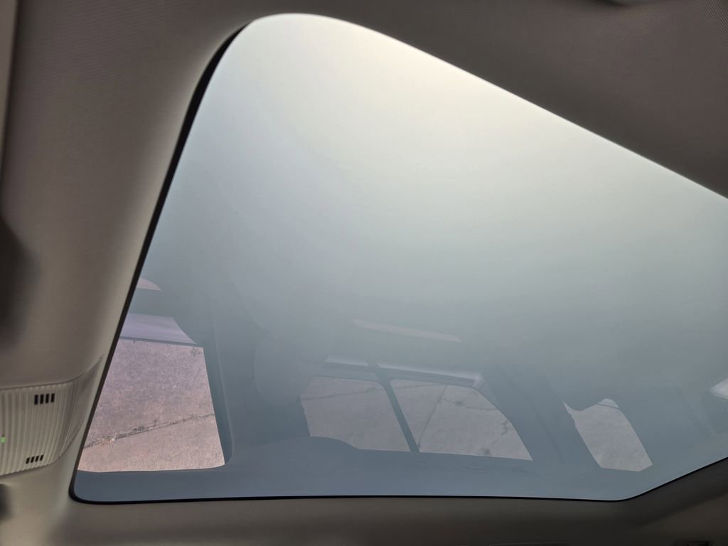 New 2025 Volkswagen ID. Buzz 1st Edition image 20