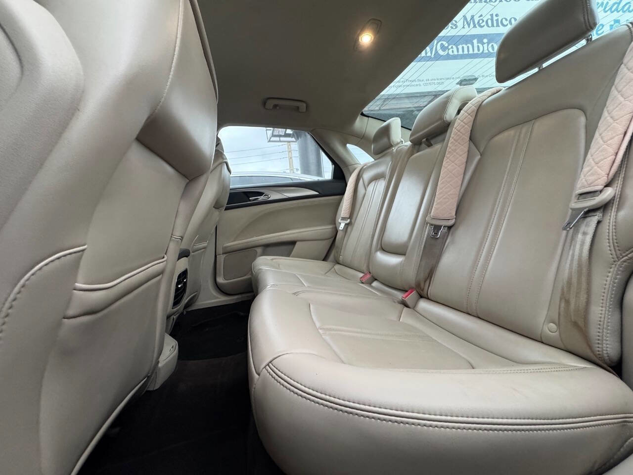 Used 2019 Lincoln MKZ Premiere image 13