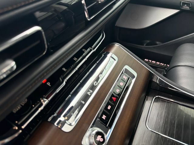 Used 2025 Lincoln Aviator Reserve w/ Equipment Group 201A AWD/4WD image 27