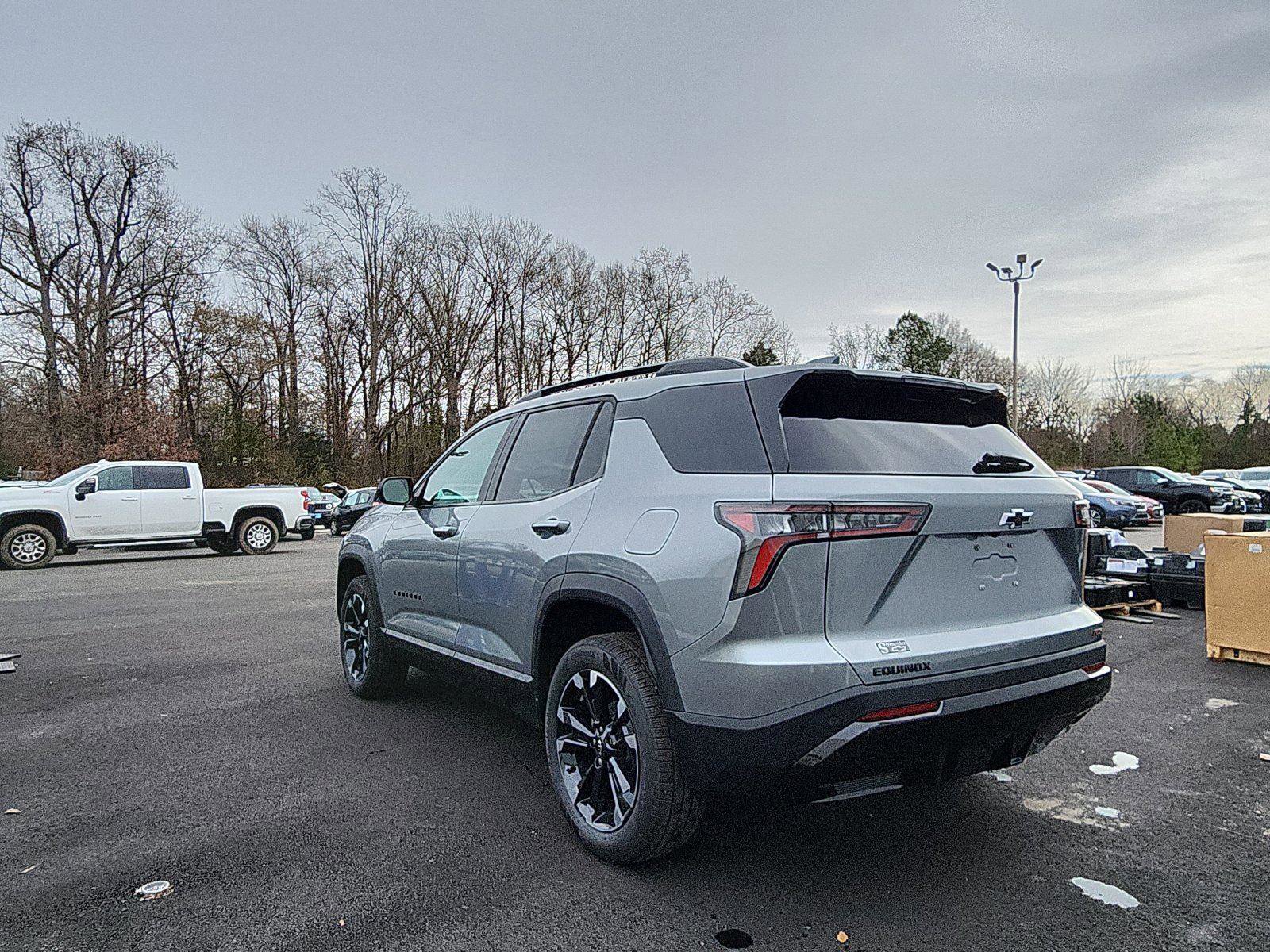 New 2026 Chevrolet Equinox RS image 3