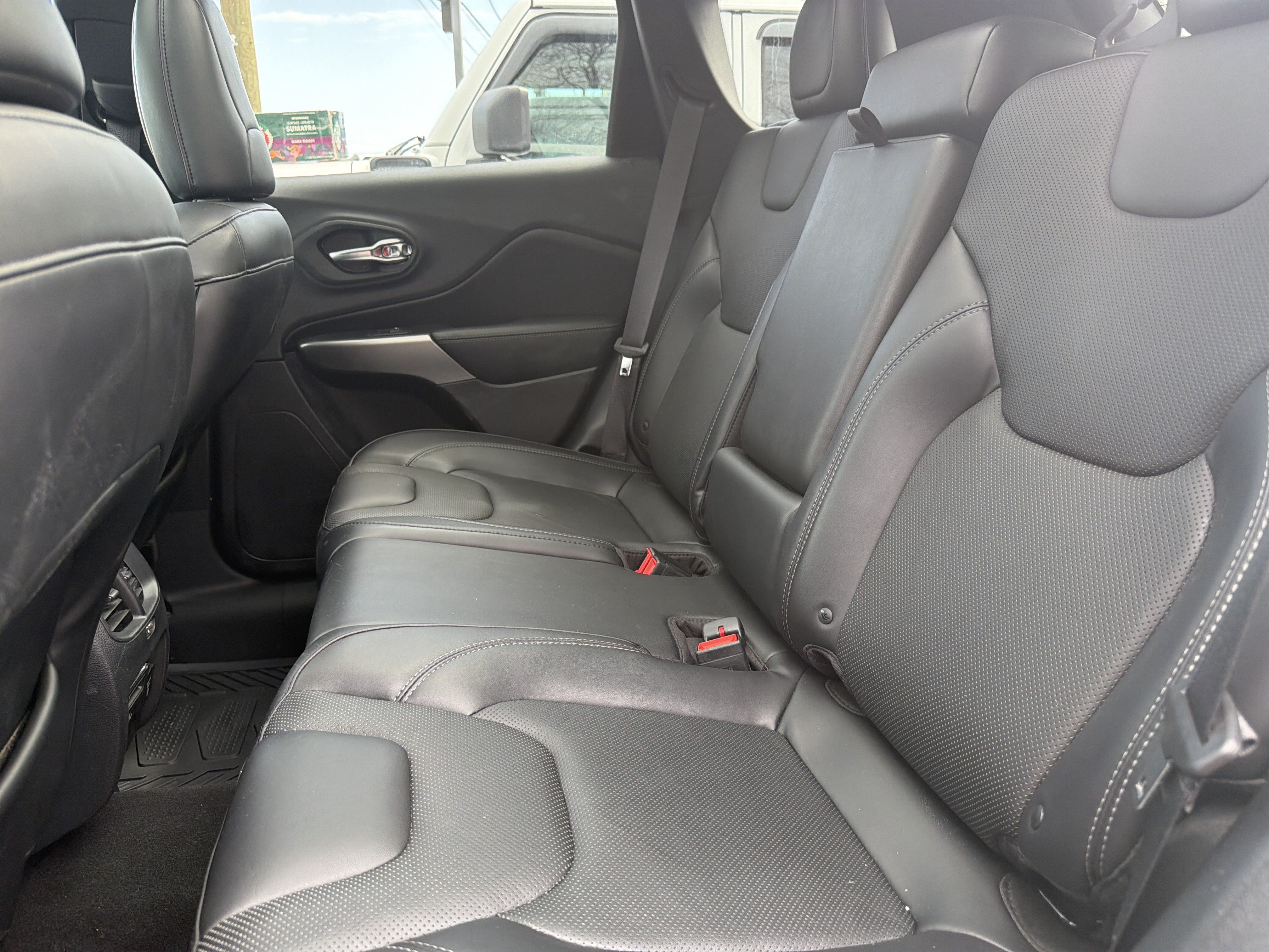 Certified 2019 Jeep Cherokee High Altitude AWD/4WD image 11
