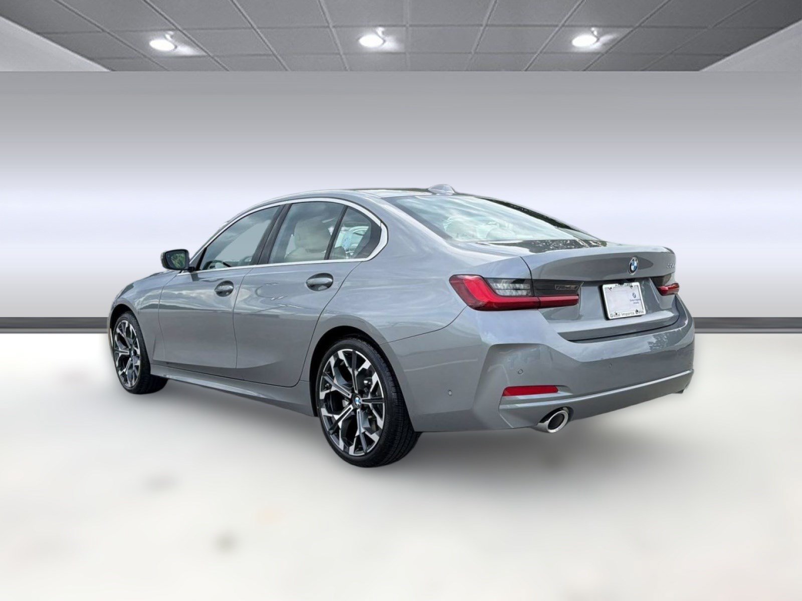 Used 2026 BMW 330i Sedan w/ Premium Package RWD image 3