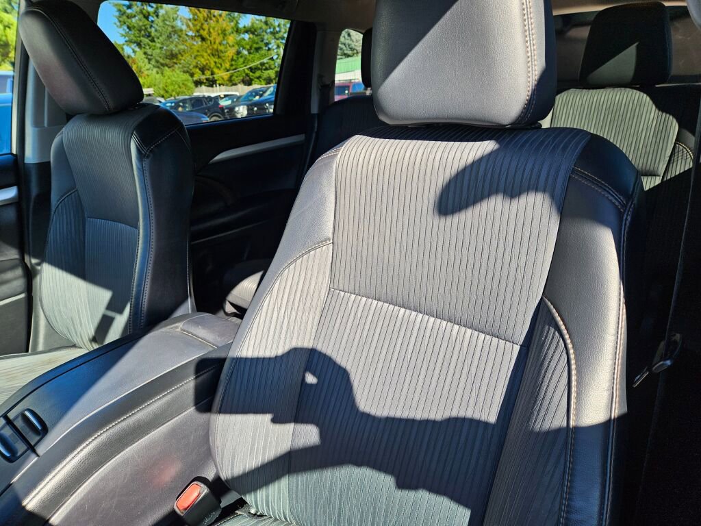 Used 2016 Toyota Highlander Plus image 21