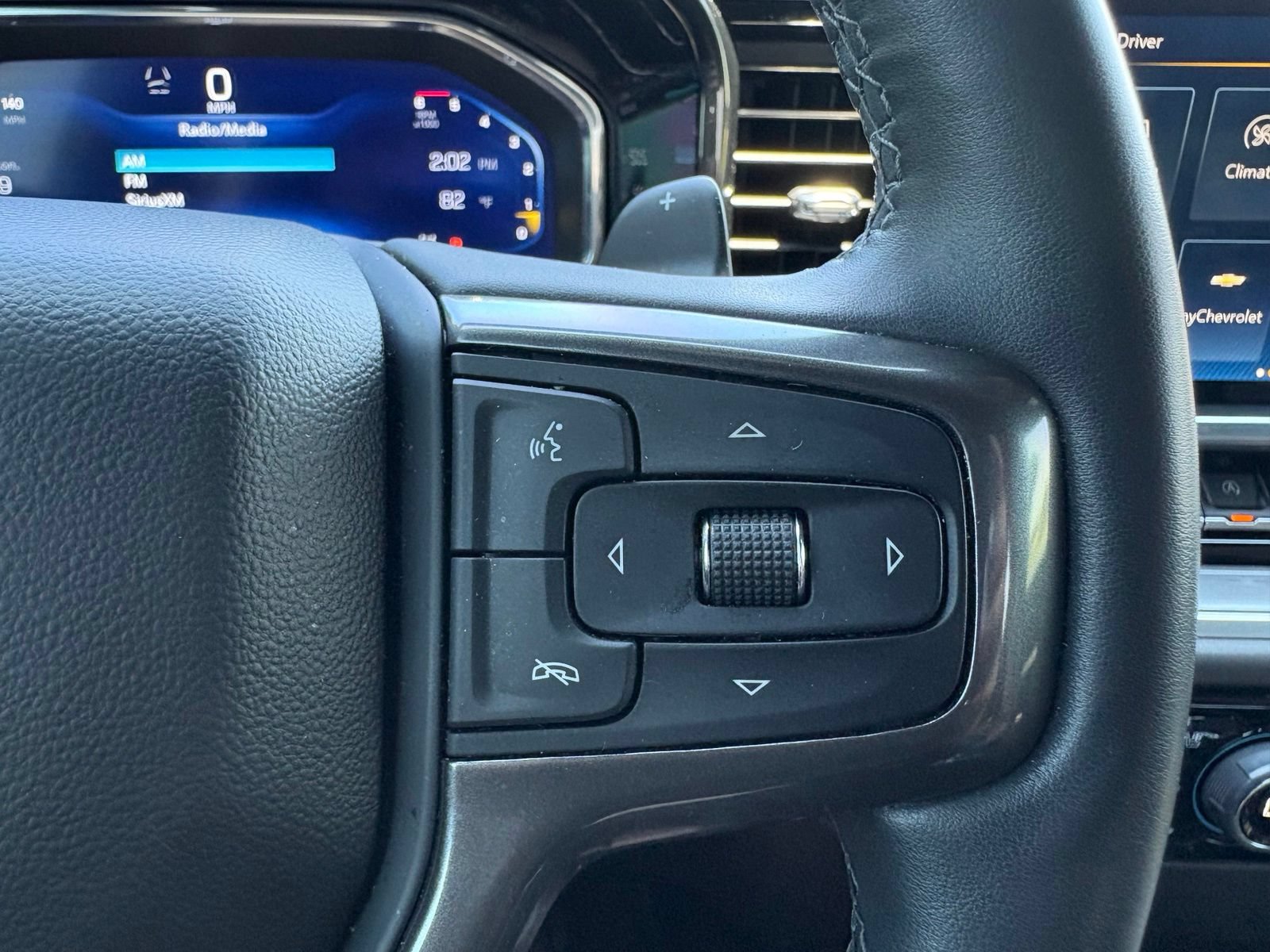 Used 2023 Chevrolet Silverado 1500 High Country w/ High Country Premium Package AWD/4WD image 16