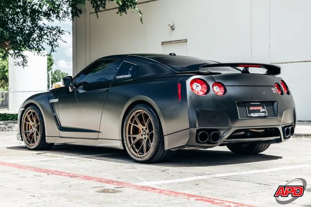 Used 2010 Nissan GT-R Premium AWD/4WD image 6