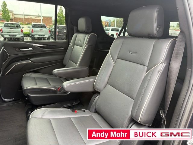 Used 2023 Cadillac Escalade ESV Sport AWD/4WD image 21