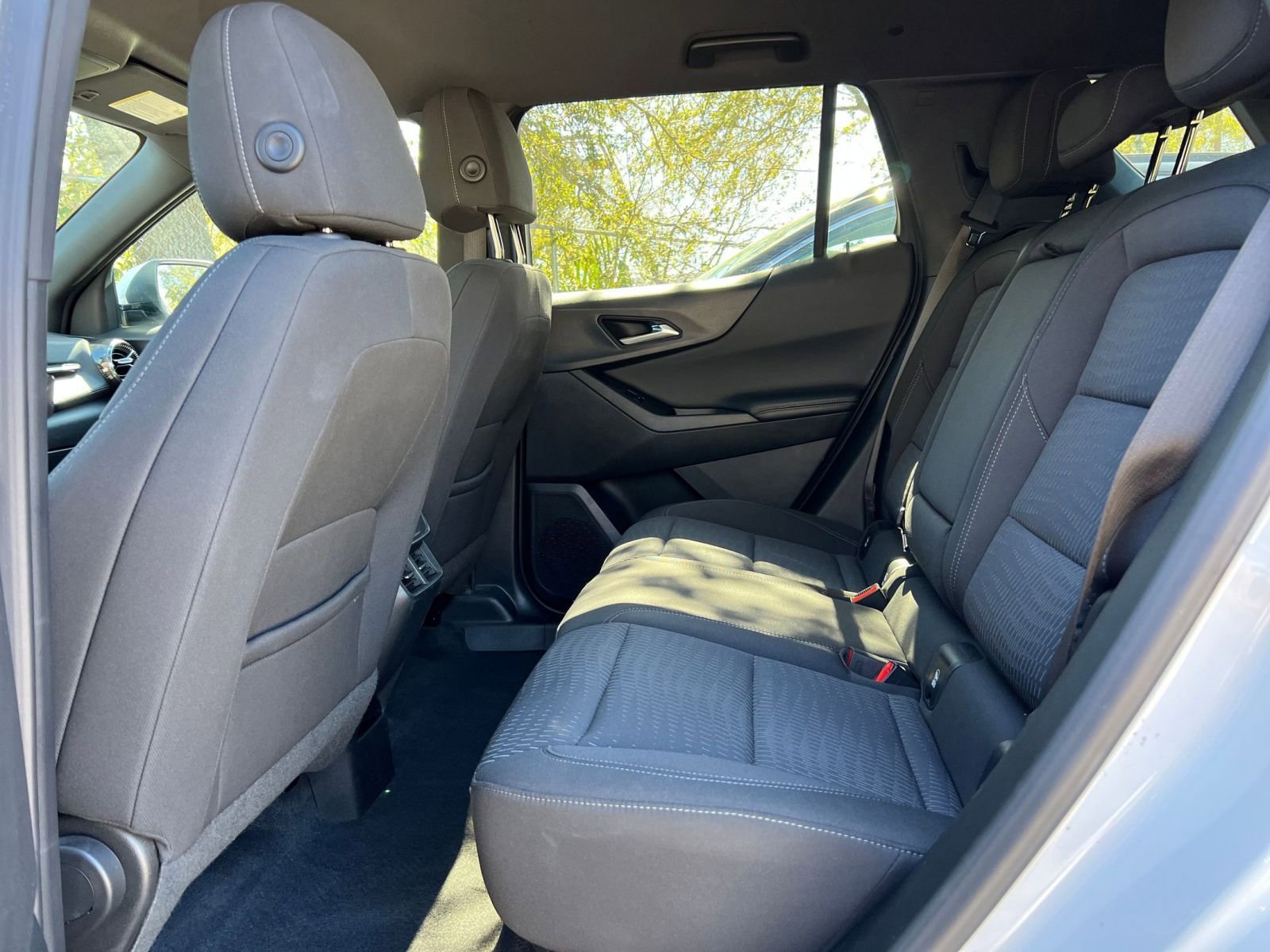 Used 2025 Chevrolet Equinox LT AWD/4WD image 23
