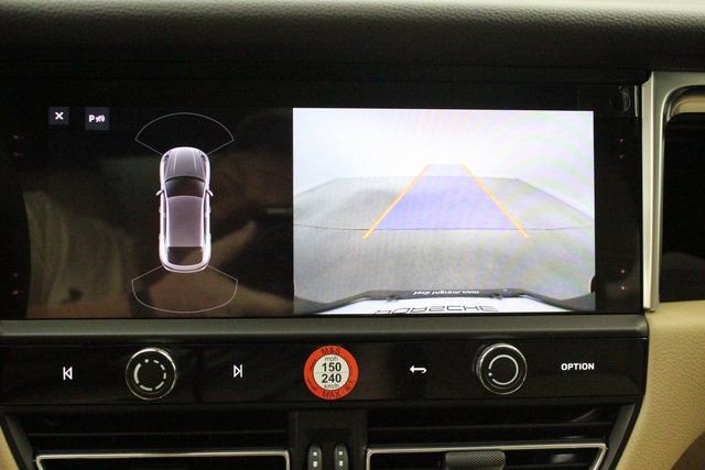 New 2024 Porsche Macan image 22