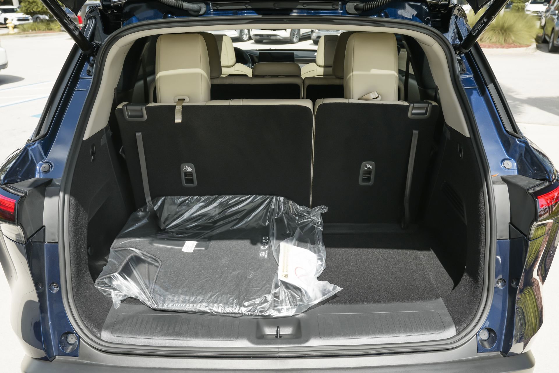 Used 2025 INFINITI QX60 Luxe w/ Vision Package image 40