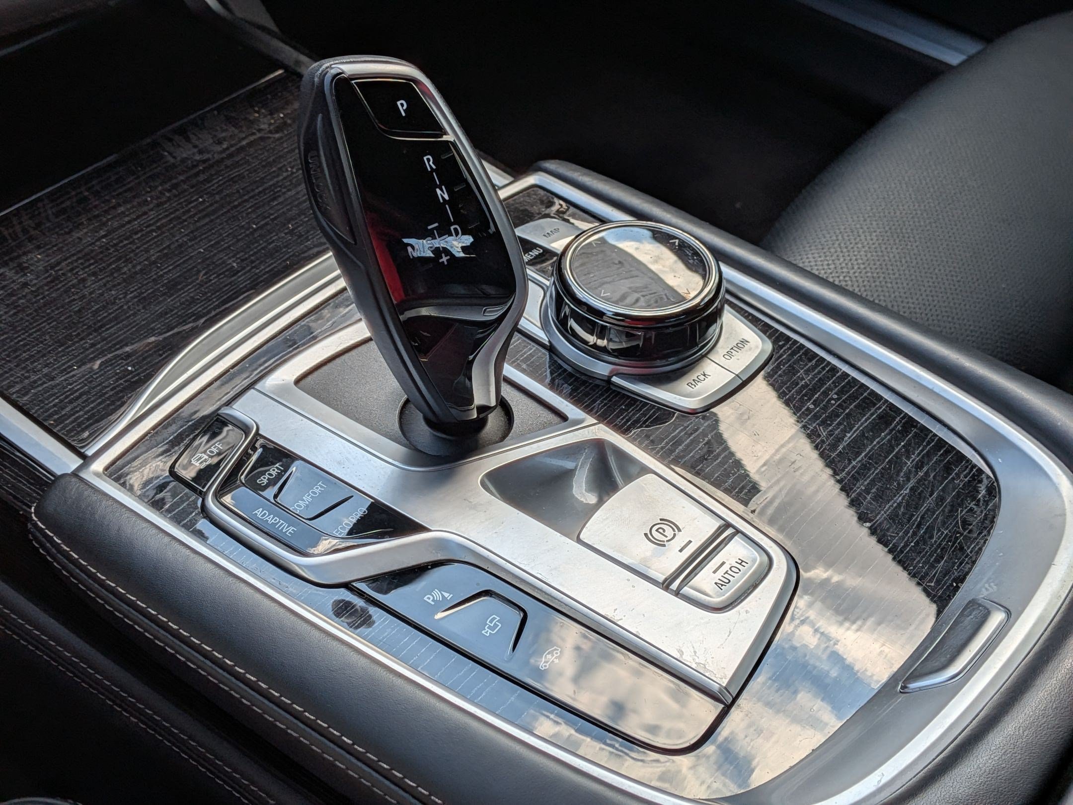 Used 2022 BMW 750i xDrive w/ Executive Package AWD/4WD image 28