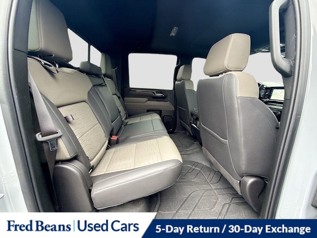 Used 2024 Chevrolet Silverado 2500 ZR2 w/ Technology Package image 31