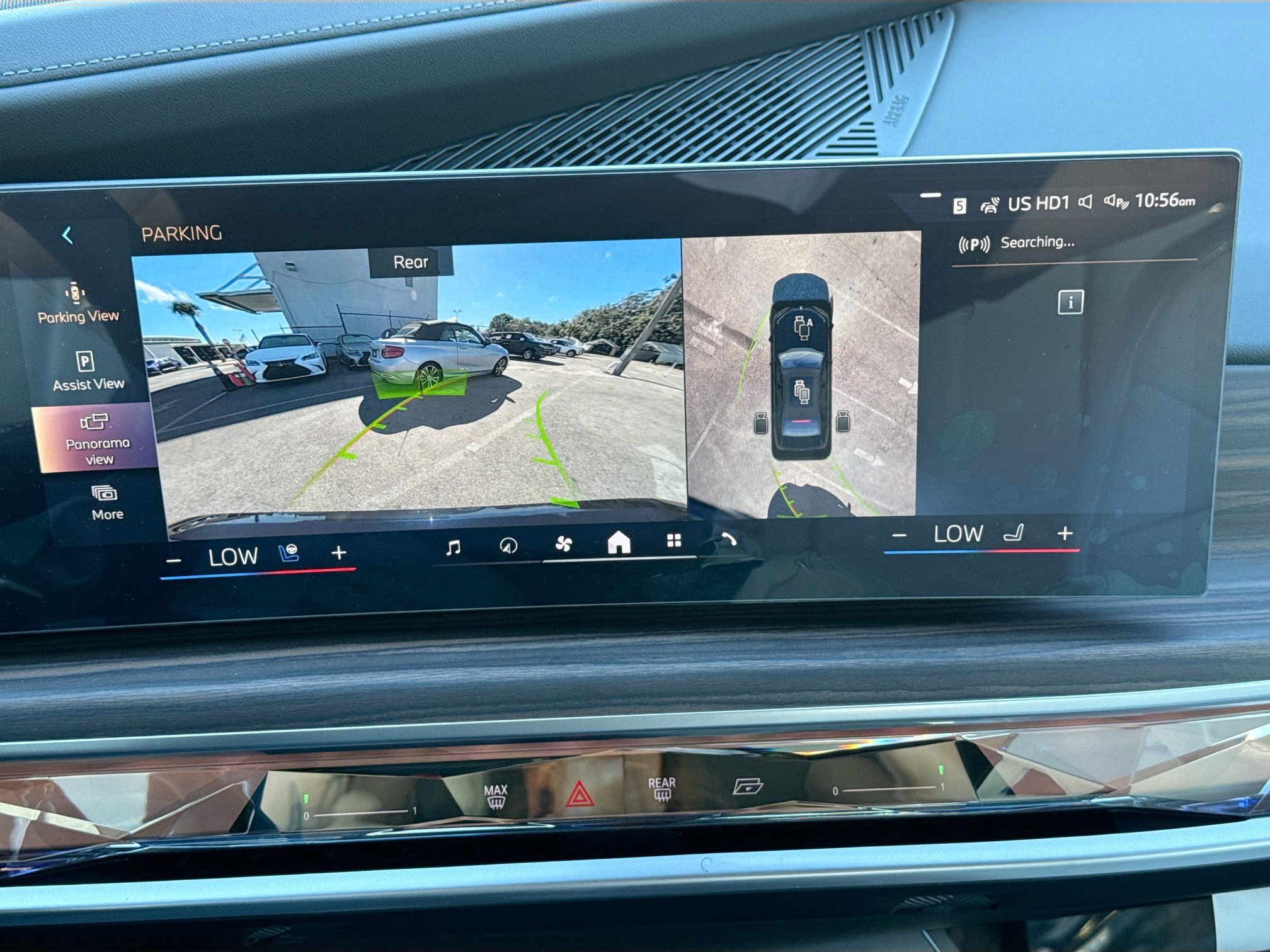 New 2026 BMW 750e xDrive image 33