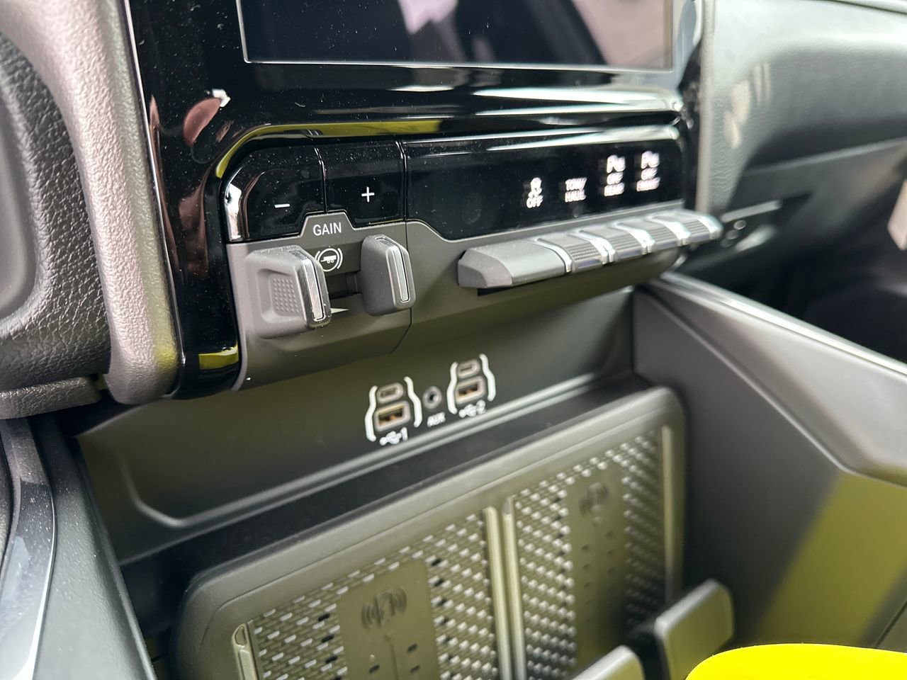 New 2026 RAM 2500 Laramie w/ Night Edition image 21