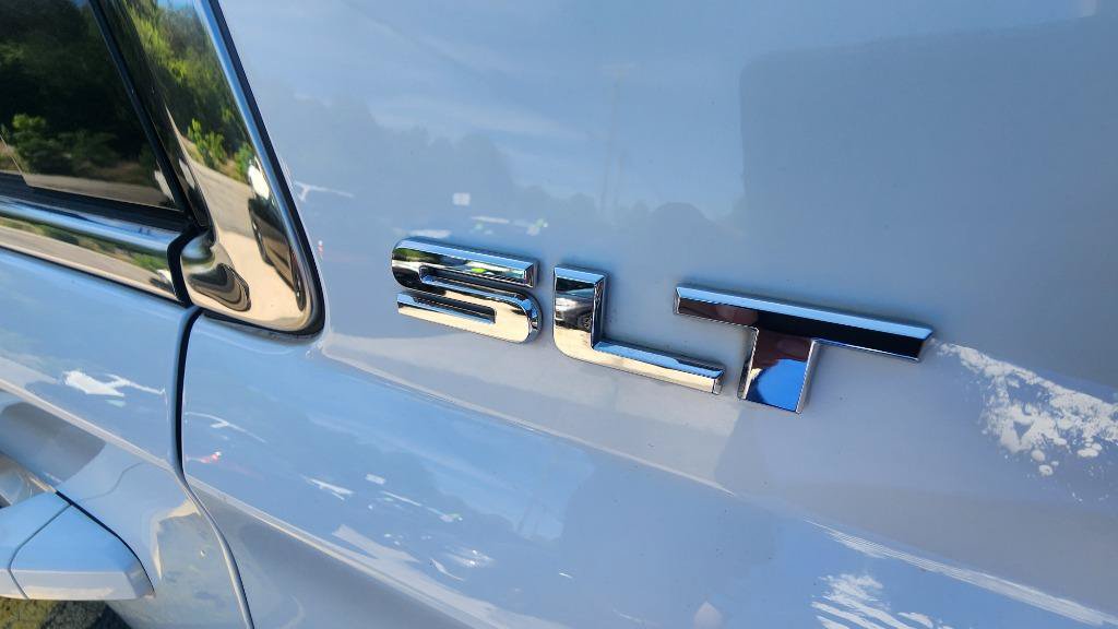Used 2018 GMC Yukon SLT w/ Open Road Package AWD/4WD image 11