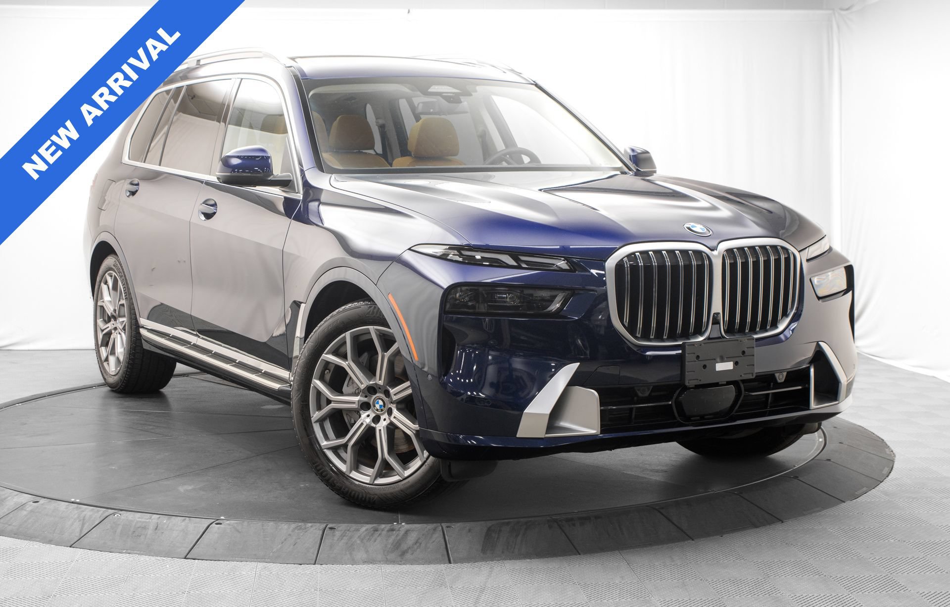 Used 2024 BMW X7 xDrive40i w/ Climate Comfort Package AWD/4WD image 1