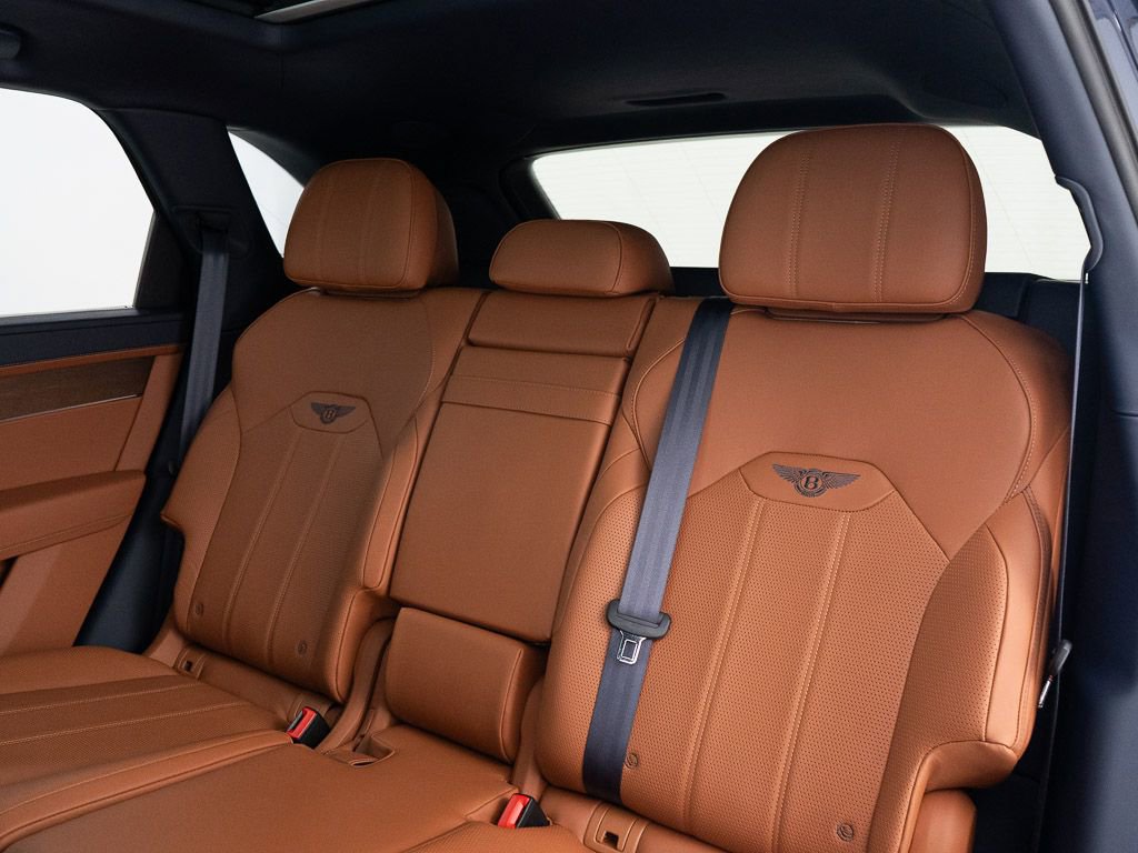 Certified 2023 Bentley Bentayga Extended Wheelbase AWD/4WD image 25