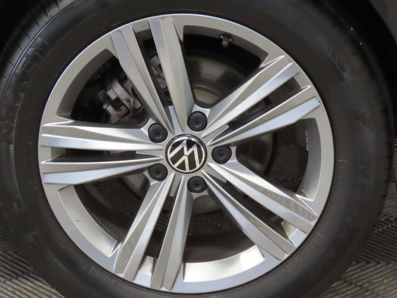 Certified 2024 Volkswagen Jetta SE image 7