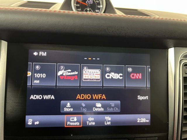 Used 2018 Porsche Macan GTS image 15