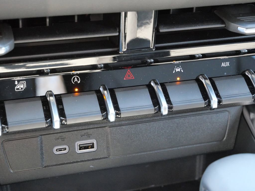 New 2026 GMC Canyon Elevation w/ Convenience Package image 51