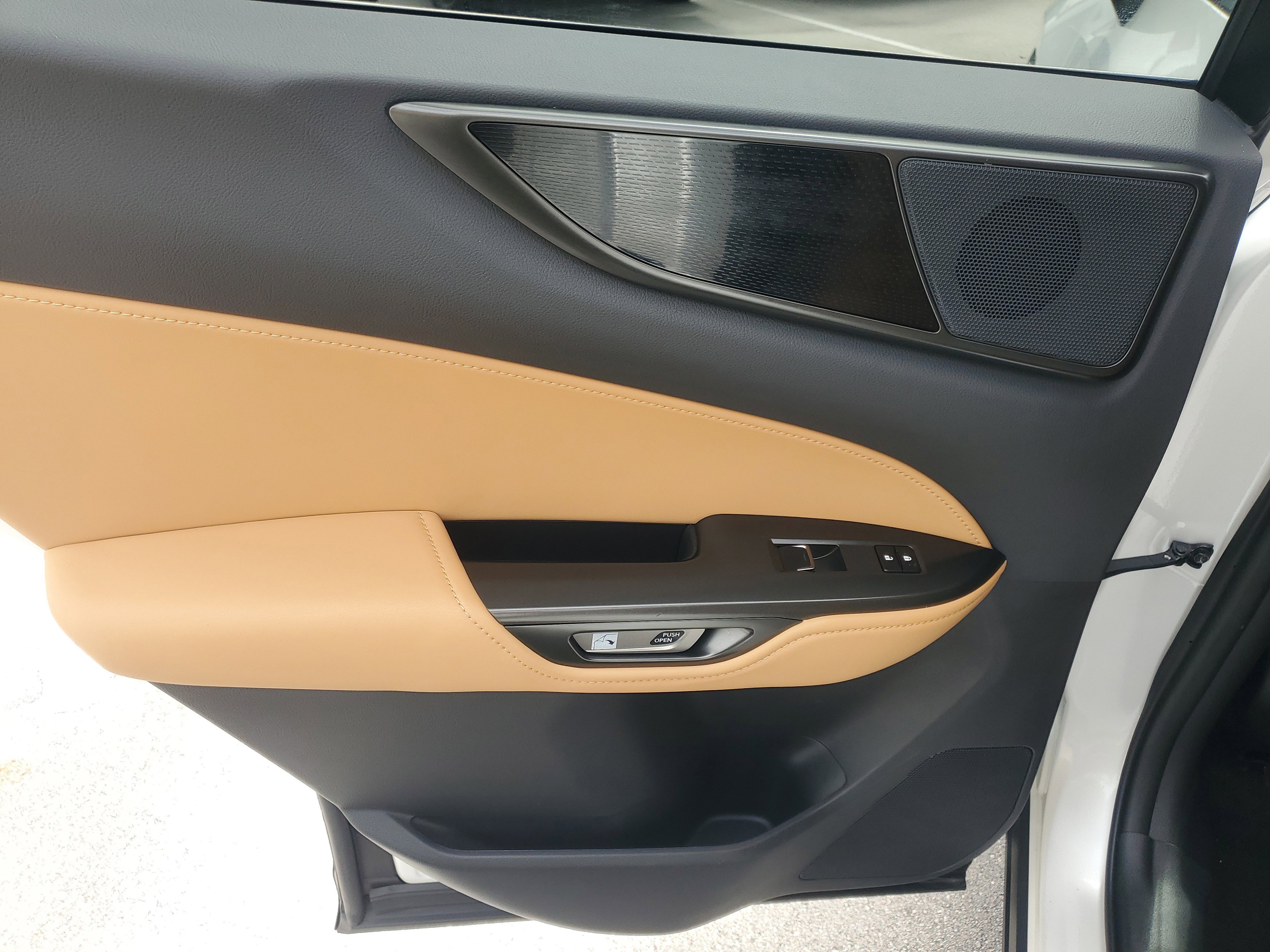 Used 2024 Lexus NX 250 FWD w/ Towing Package (2000 Lbs) image 19