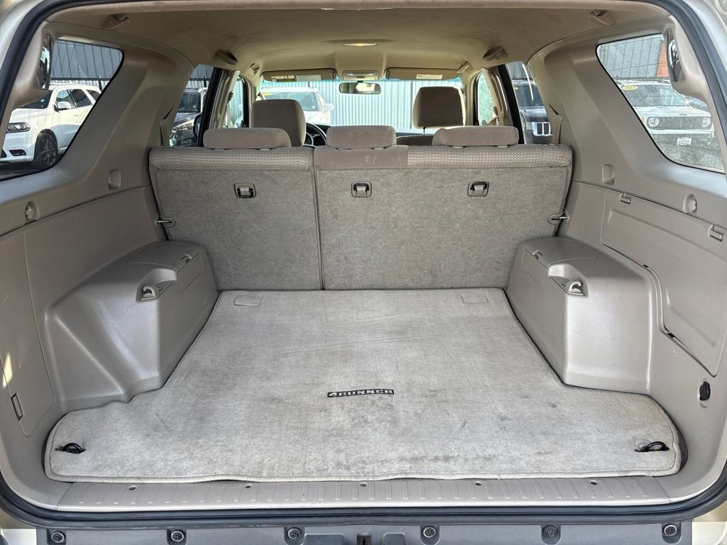 Used 2005 Toyota 4Runner Limited image 19