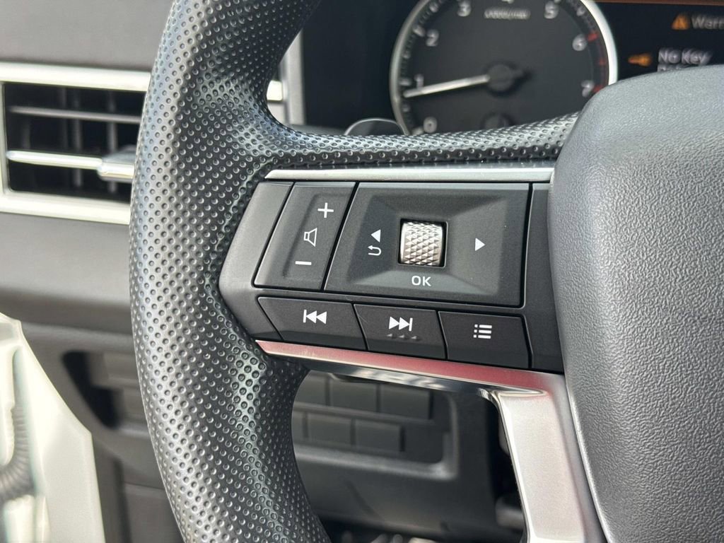 Used 2025 Mitsubishi Outlander ES image 38