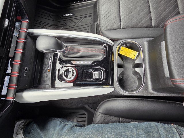 Used 2026 GMC Canyon AT4X AWD/4WD image 9