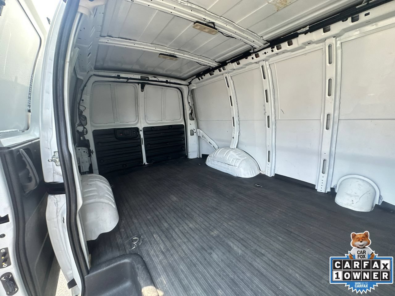 Used 2025 Chevrolet Express 2500 w/ Driver Convenience Package RWD image 16