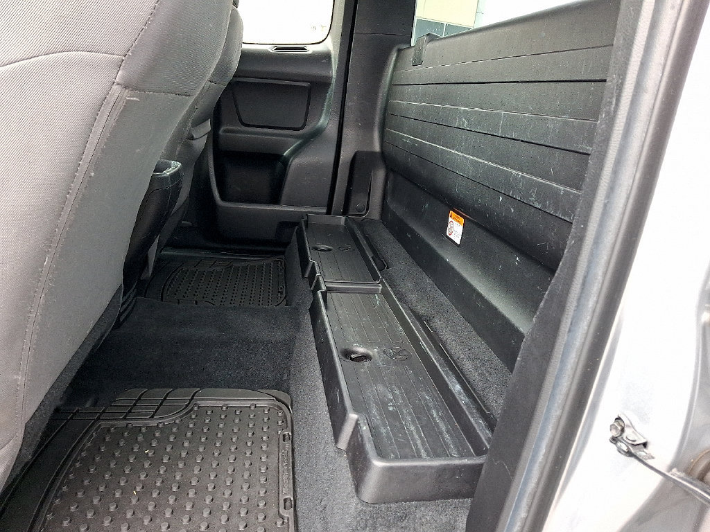 Used 2022 Toyota Tacoma SR RWD image 11