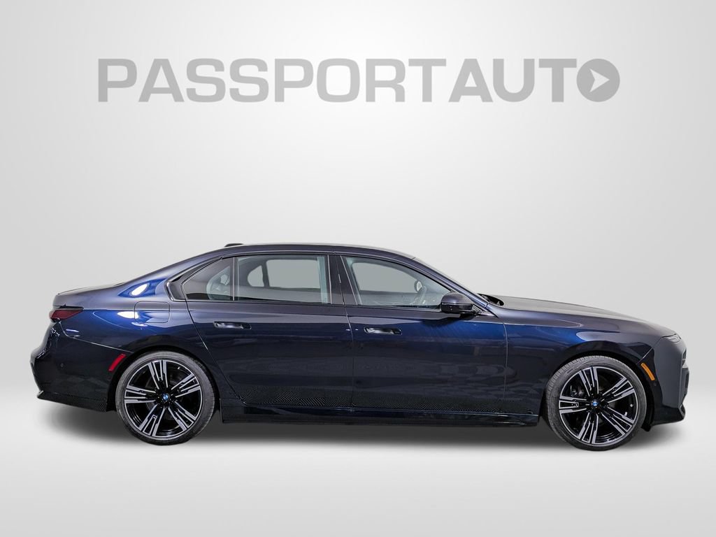 Used 2026 BMW i7 xDrive60 AWD/4WD image 8
