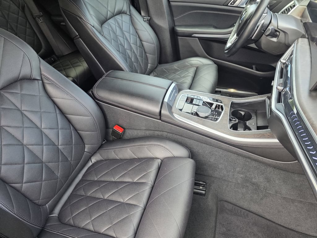 Used 2024 BMW X5 xDrive40i w/ Premium Package AWD/4WD image 13