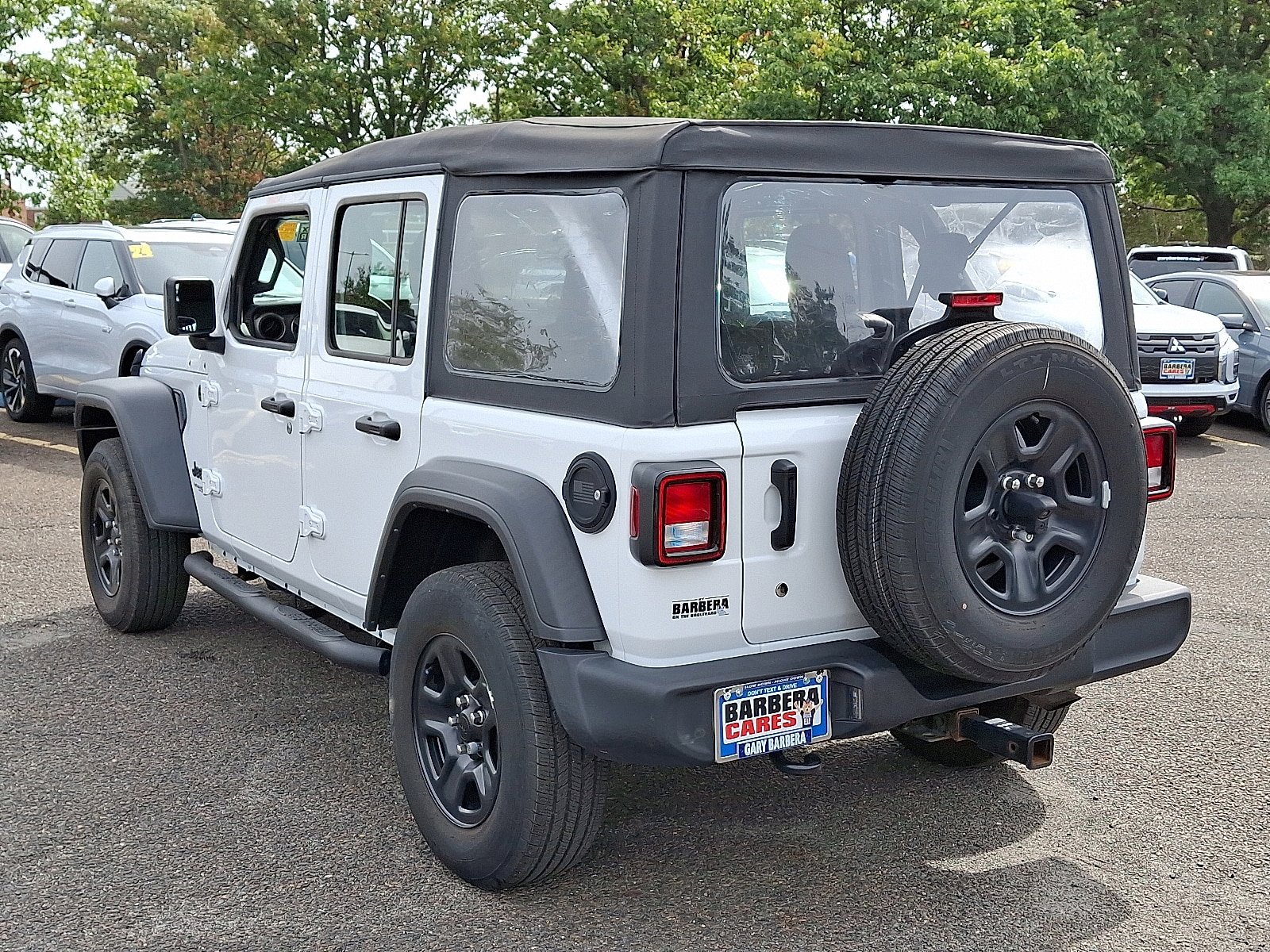 Used 2022 Jeep Wrangler Unlimited Sport AWD/4WD image 4