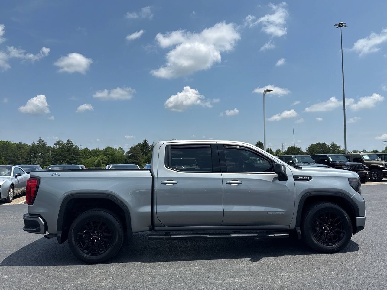 Used 2023 GMC Sierra 1500 Elevation w/ Preferred Package AWD/4WD image 2