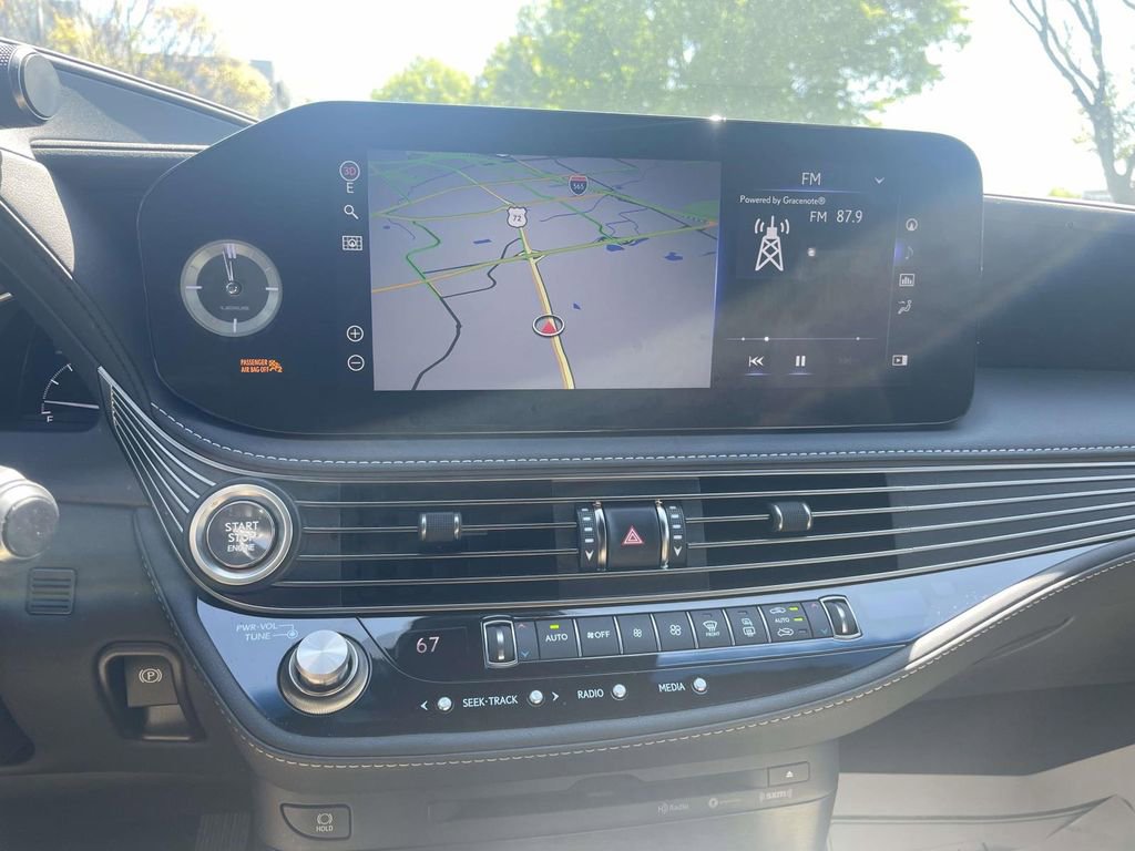 Used 2021 Lexus LS 500 w/ Interior Upgrade Package RWD image 20