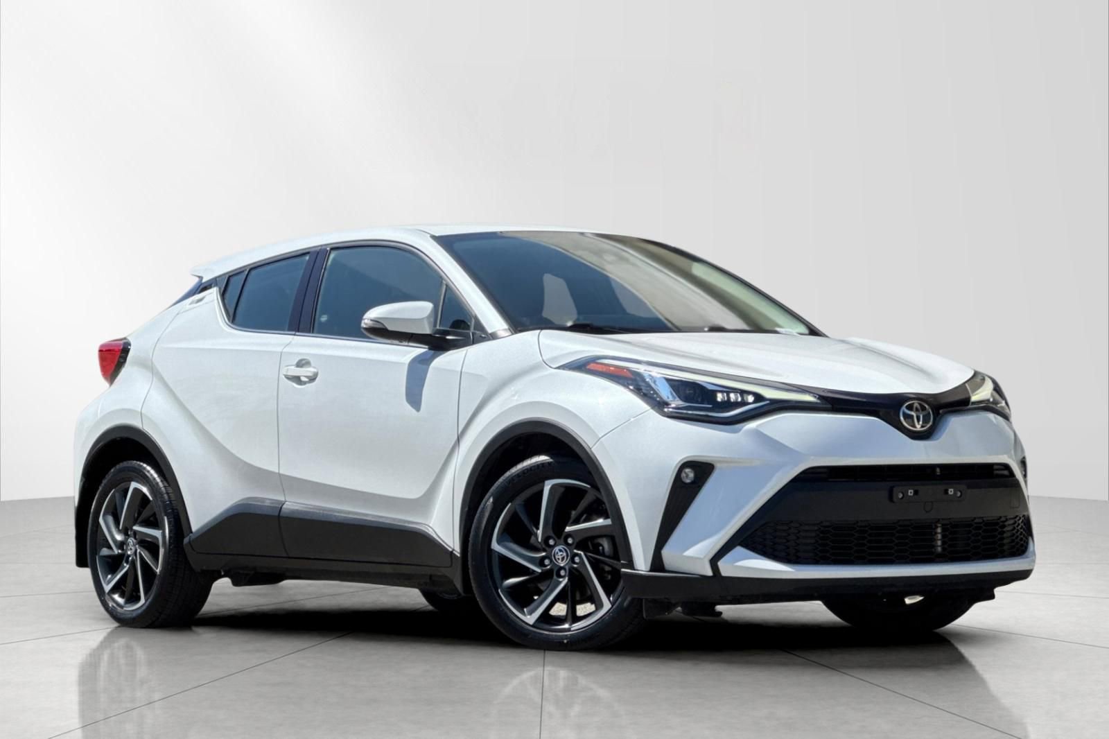 Used 2022 Toyota C-HR Limited FWD image 1