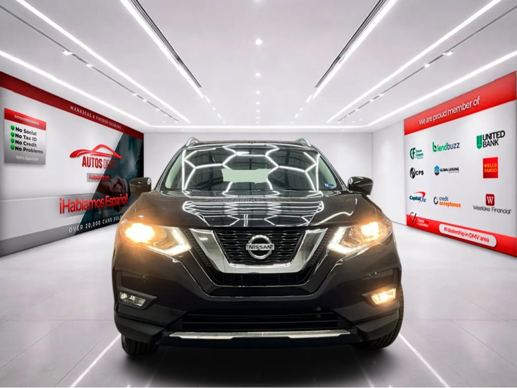 Used 2017 Nissan Rogue SV AWD/4WD image 3