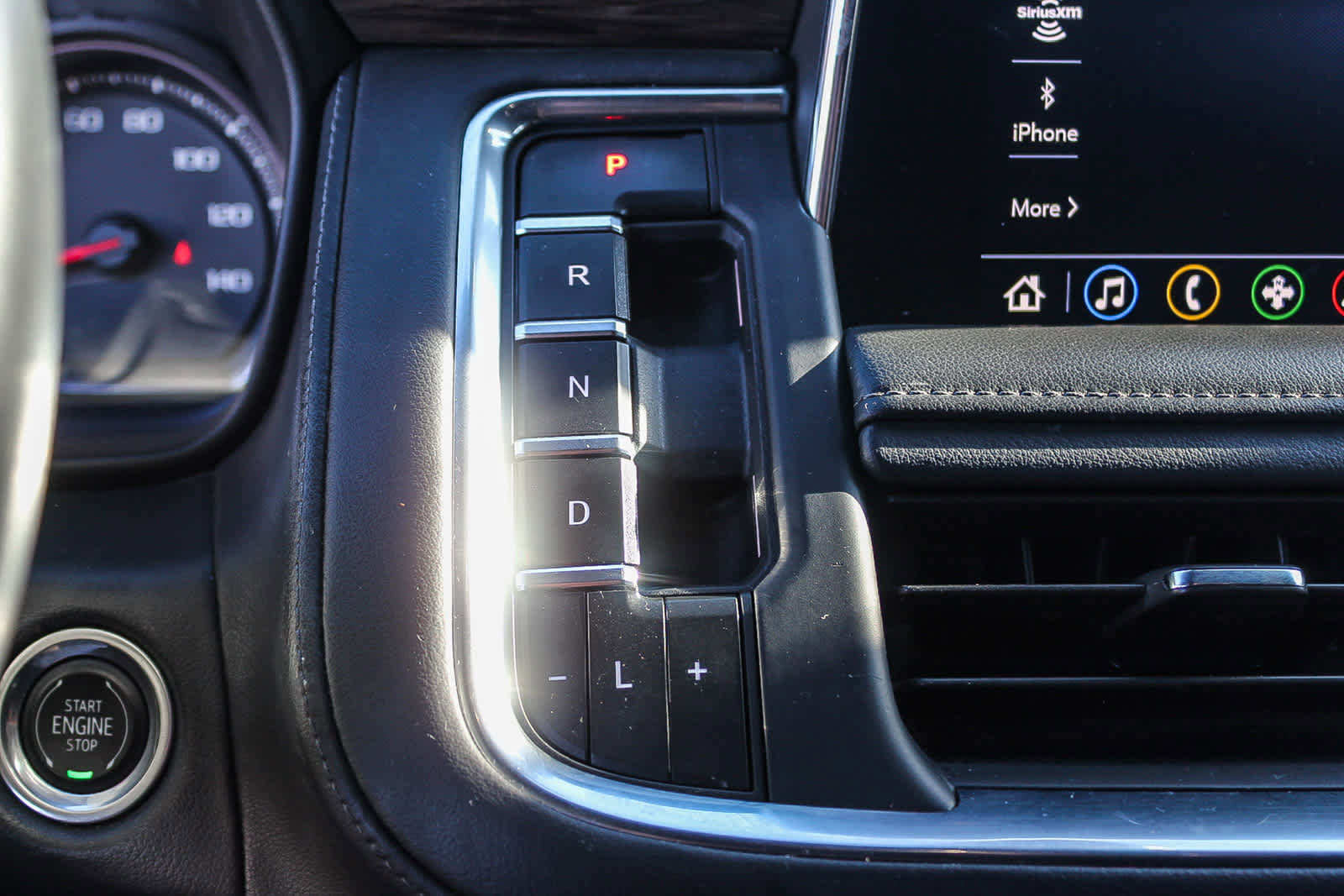 Used 2021 Chevrolet Tahoe Z71 image 18