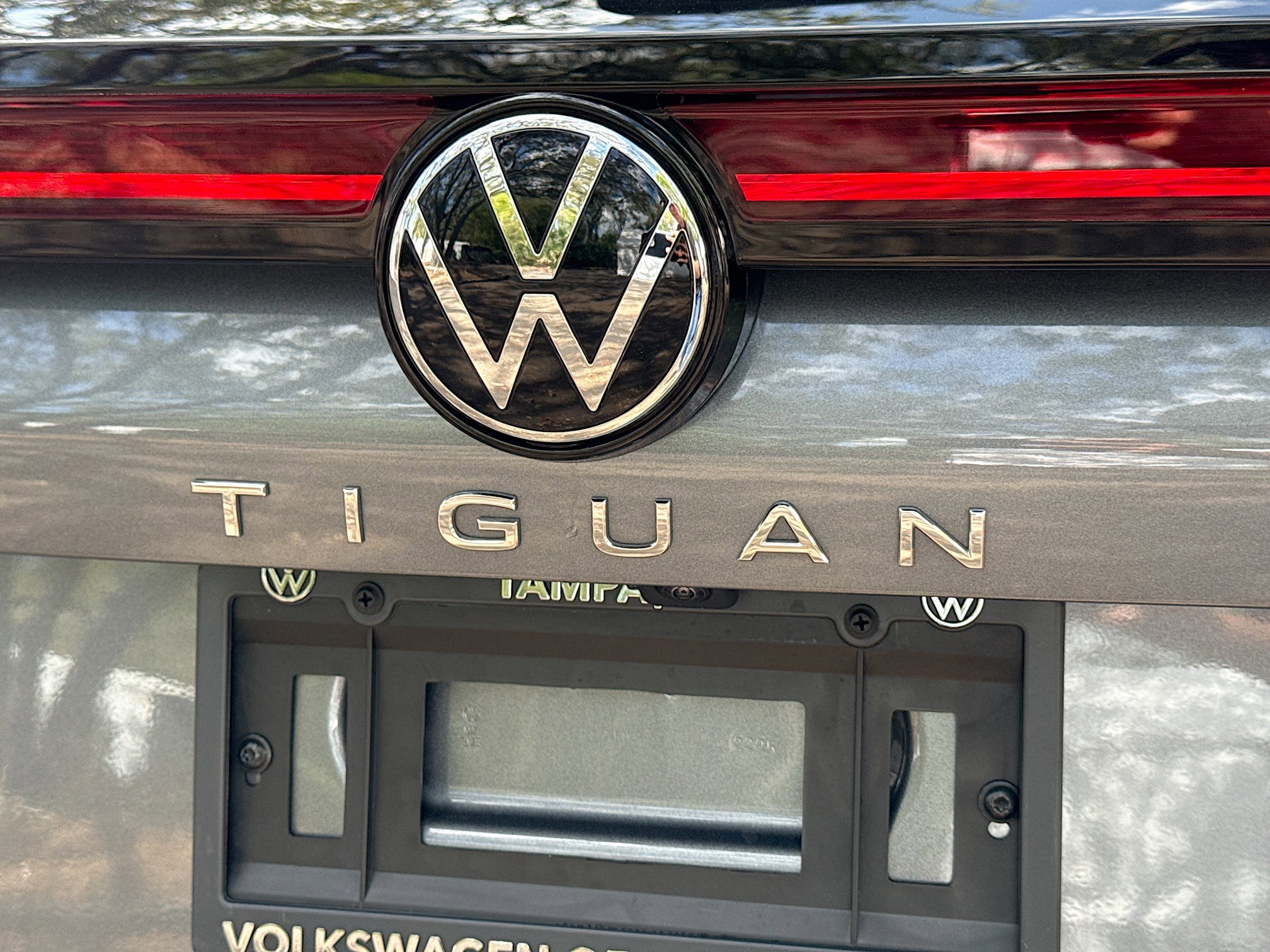 Used 2025 Volkswagen Tiguan S image 11