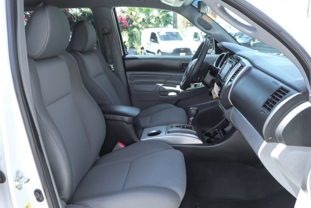 Used 2015 Toyota Tacoma PreRunner w/ TRD Off-Road Package RWD image 35