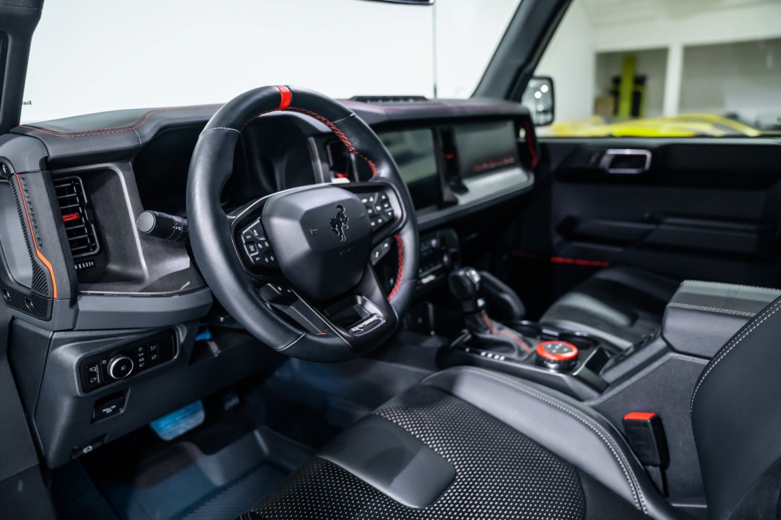 Used 2025 Ford Bronco Raptor AWD/4WD image 10